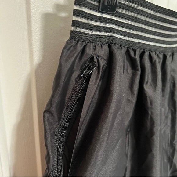 LF the Brand Los Angeles High Waisted Windbreaker Pants Black Zip Hem Joggers - Picture 7 of 7